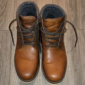 CREVO HERC: Chesnut Color Leather Boots with Gray Collar.